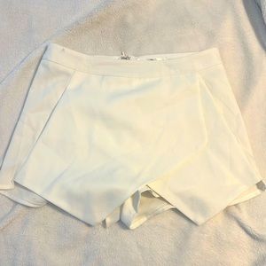 White missguided Skort, size medium! Worn twice